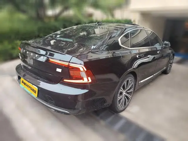 Volvo Volvo S90 PHEV T8 E-drive Hybrid Zhiyi Deluxe Edition