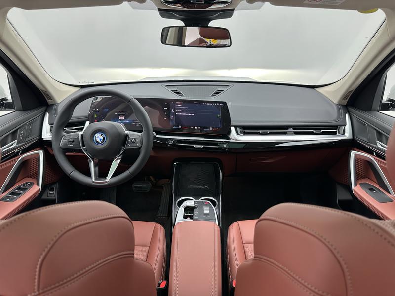 BMW BMW iX1 2026