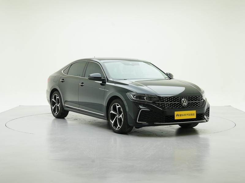 Volkswagen Passat 2024