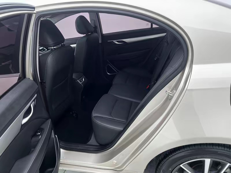 Geely Emgrand 2020