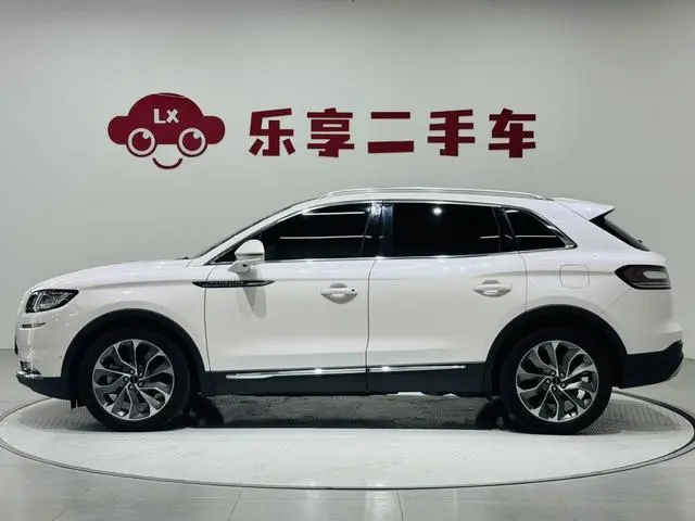 Lincoln Navigator 2.0T four-wheel drive Zunya Edition