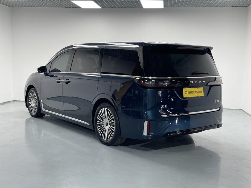 Voyah Lantu Dreamer PHEV 2025