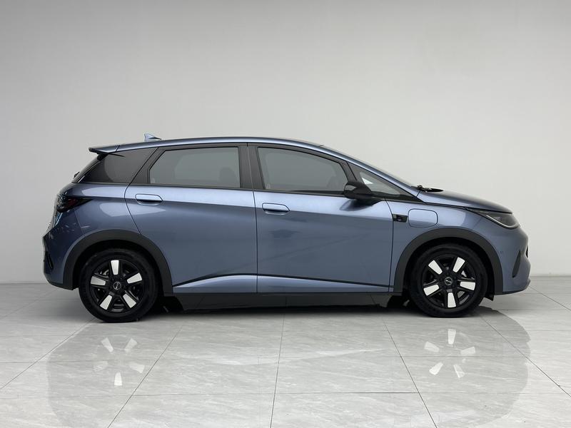 BYD dolphin 2025