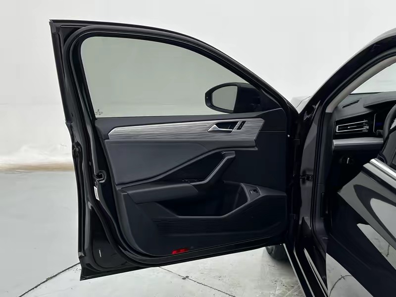 Volkswagen Sagitar 2023