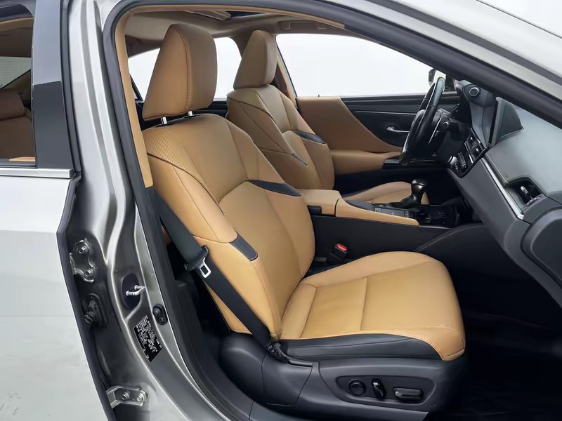 Lexus Lexus ES 2021