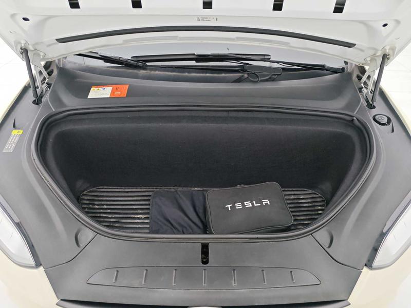 Tesla Model X 2017
