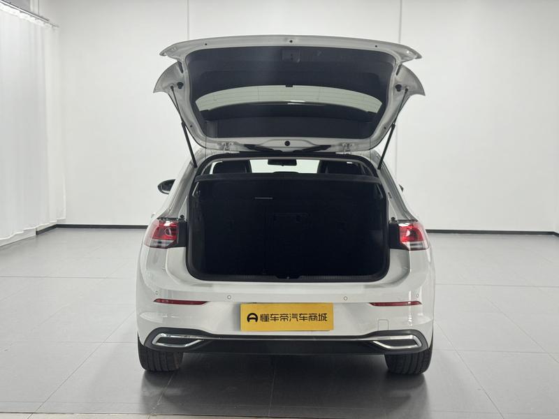 Volkswagen golf 2023