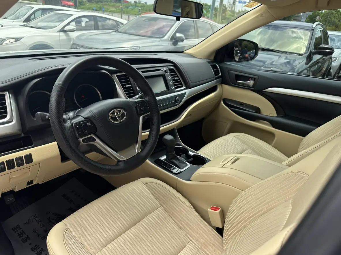 TOYOTA Highlander 2.0T two-wheel drive Elite Edition 5 seats