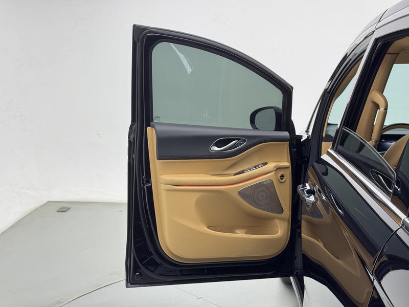 Voyah Lantu Dreamer PHEV 2022
