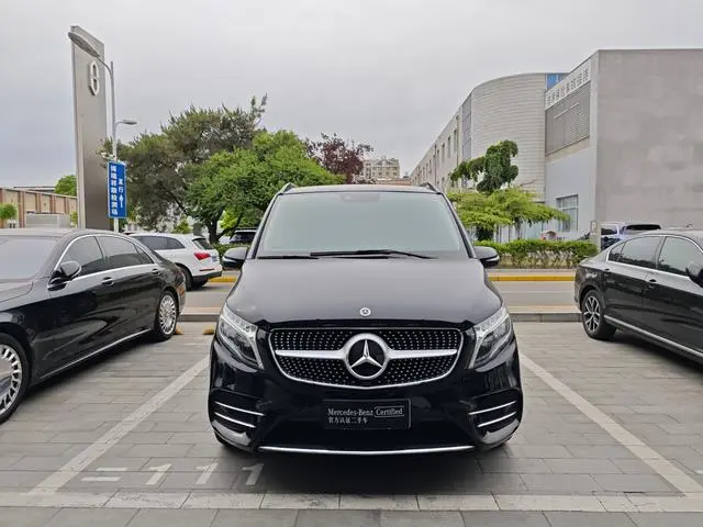 Mercedes-Benz Mercedes-Benz V-class V 260 L Long wheelbase Deluxe Edition