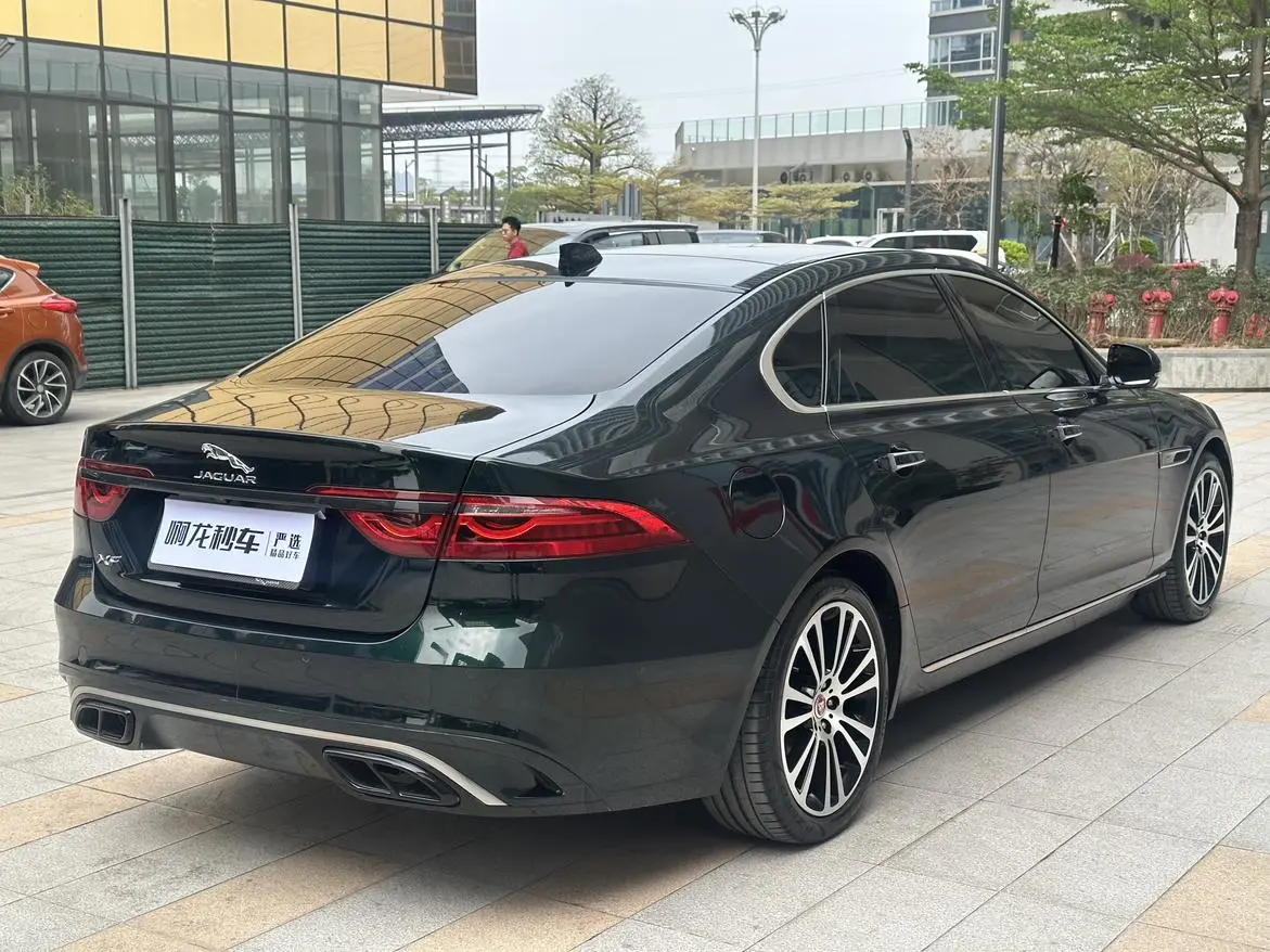 Jaguar Jaguar XFL 2.0T P250 two-wheel drive Exclusive Deluxe Edition