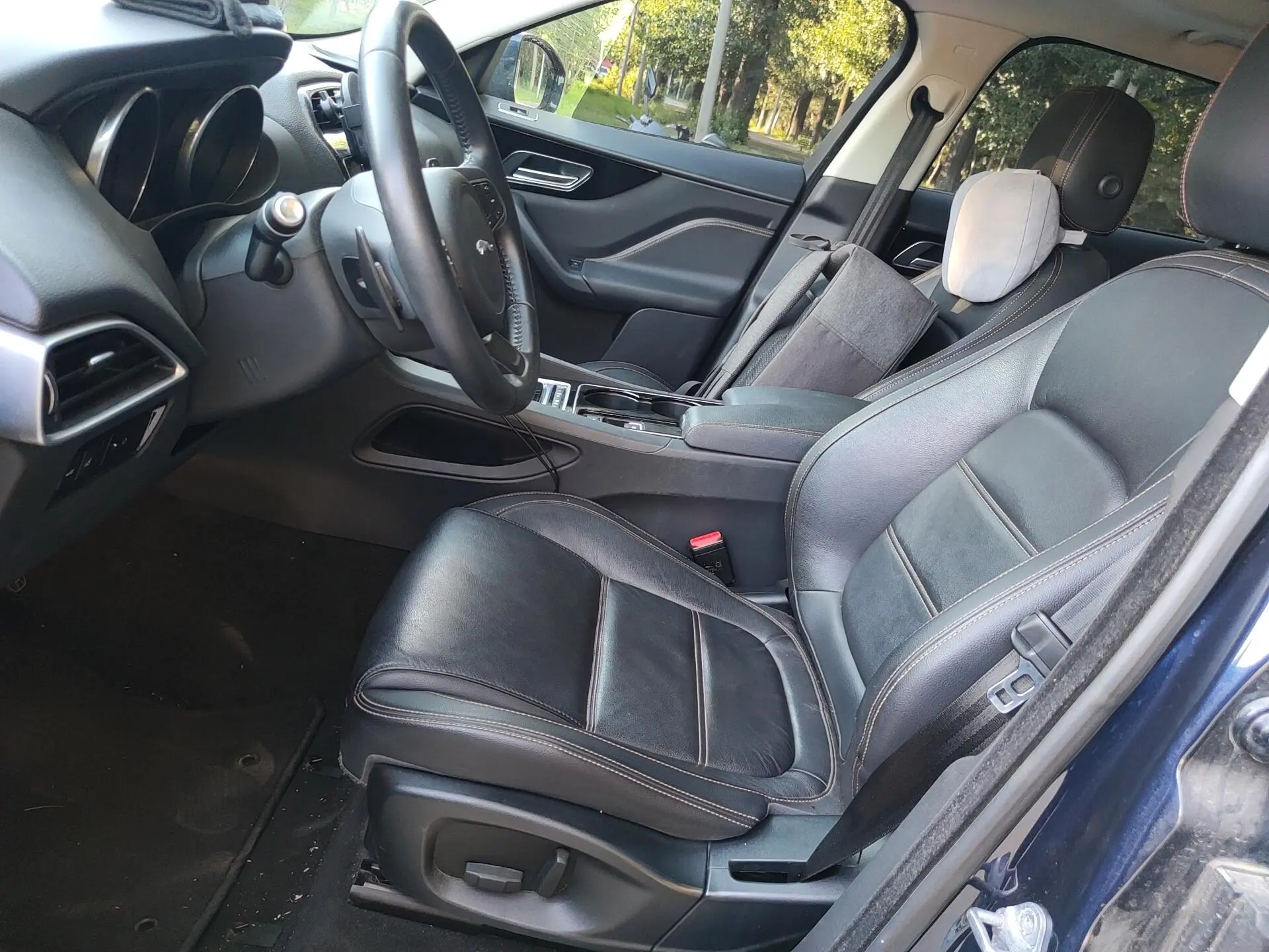 Jaguar Jaguar F-PACE 2.0T two-wheel drive Urban Exclusive Edition