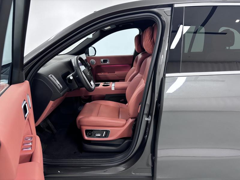 Li Auto Ideal L8 2024