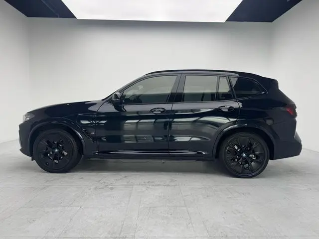 BMW BMW iX3 Creative collar type