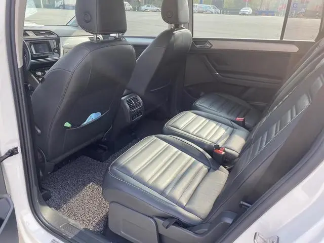 Volkswagen Touran L 280TSI Automatic Shuya Version