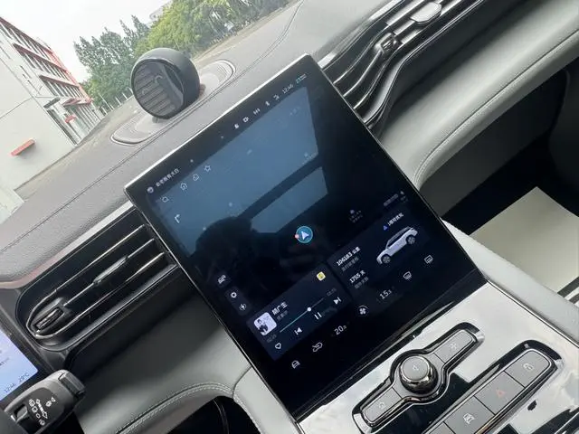 NIO NIO ES8 415KM base version six seats