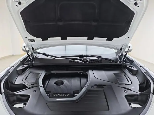 LYNK & CO Lynk 01 2.0T two-wheel drive Pro version country VI