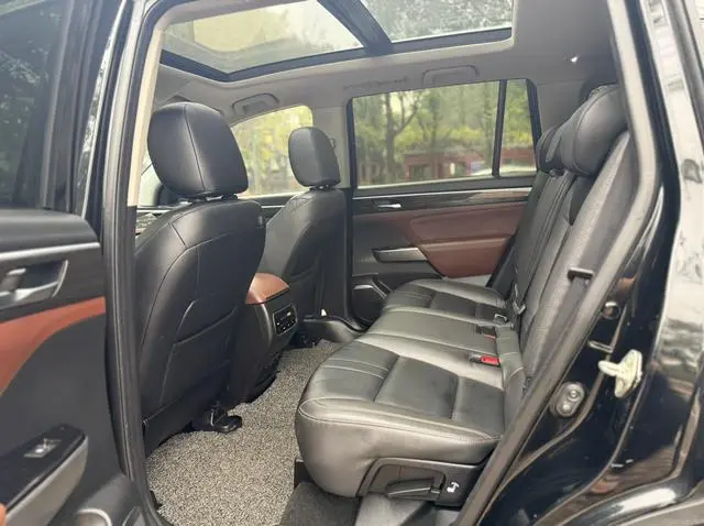 GAC Trumpchi GS8 320T four-wheel drive luxury Zhilian Edition 7-seater