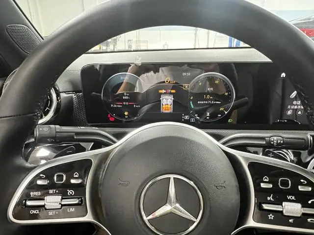 Mercedes-Benz Mercedes-Benz A-class A 200 L sports sedan dynamic Version