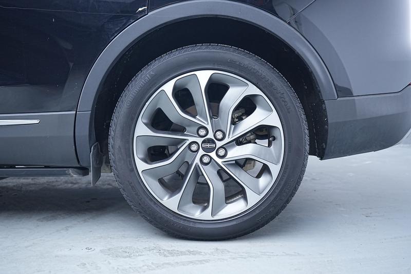 Lincoln Voyager 2021