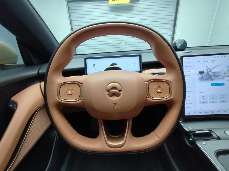NIO NIO ET5 2022