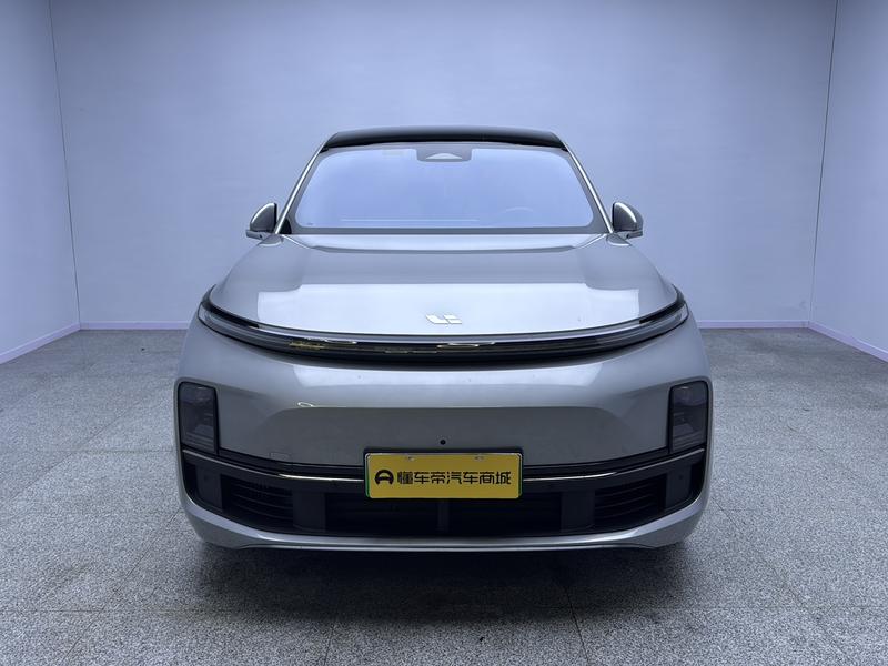 Li Auto Ideal L8 2024