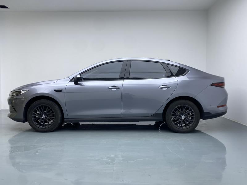 BYD Qin PLUS EV 2025