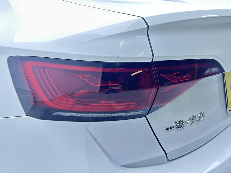 Volkswagen Sagitar 2023