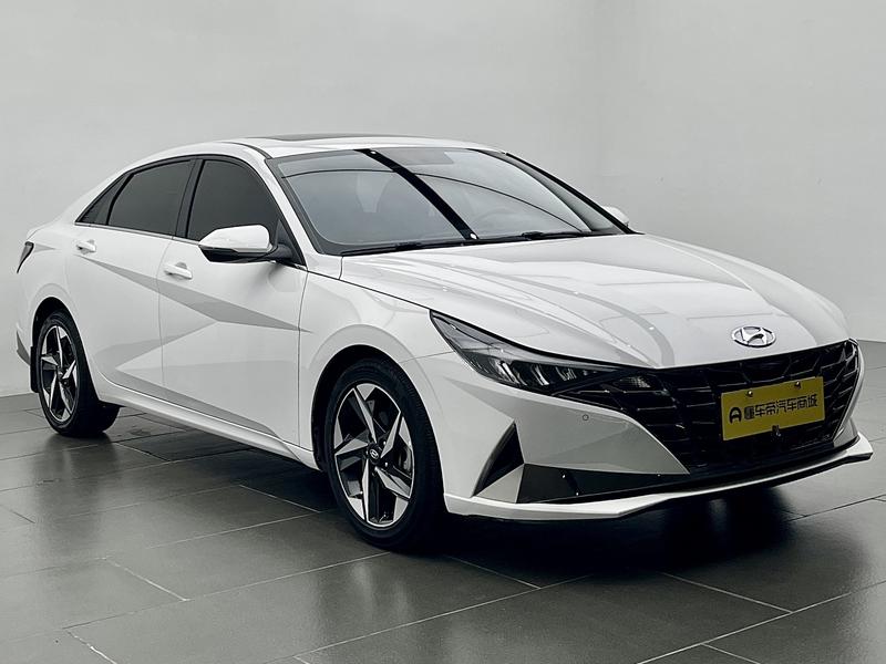 Hyundai Elantra 2022