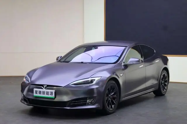 Tesla Model S P90D