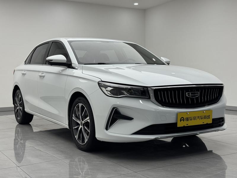 Geely Emgrand 2022