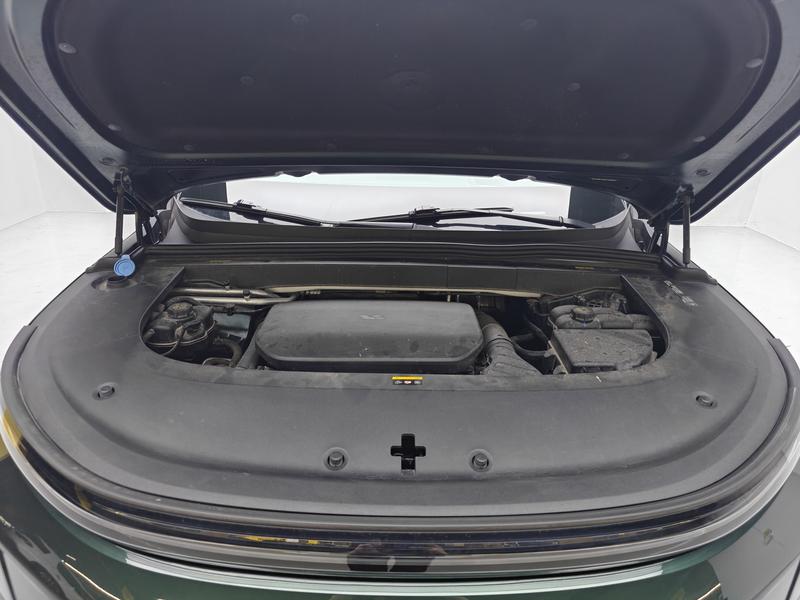 Li Auto Ideal L6 2024