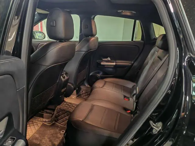 Mercedes-Benz Mercedes-Benz GLA GLA 200