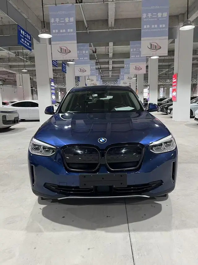 BMW BMW iX3 Facelift leading type