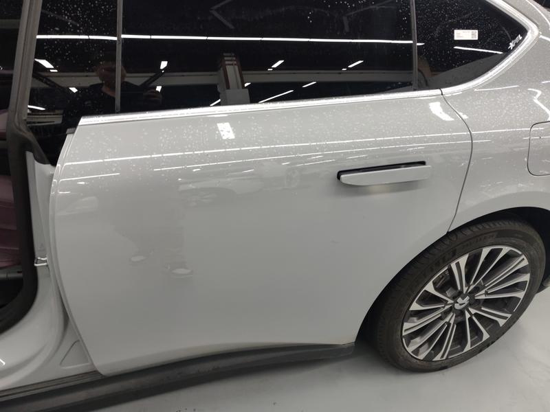 NIO NIO ET5 2024