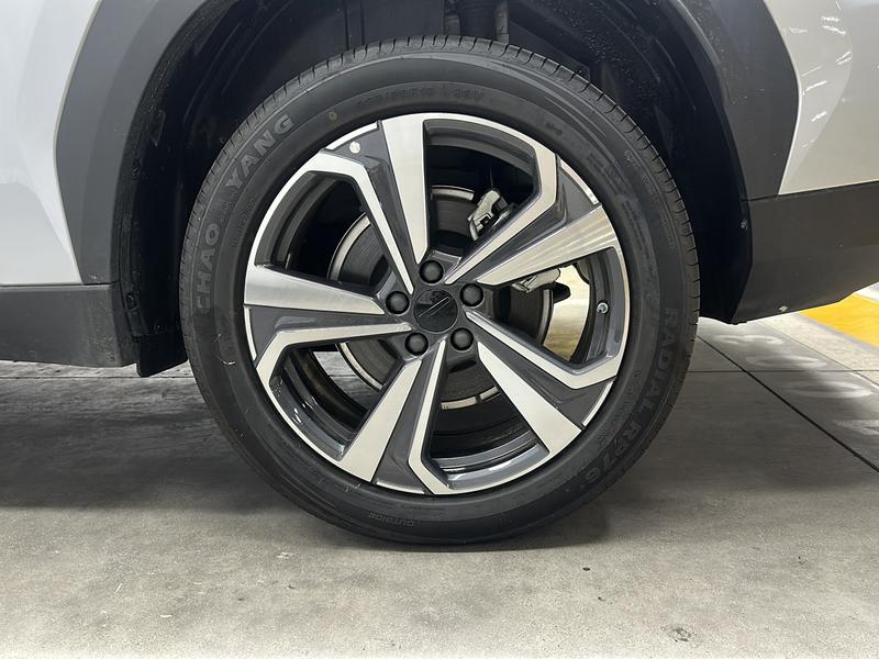 Geely Boyue L 2025