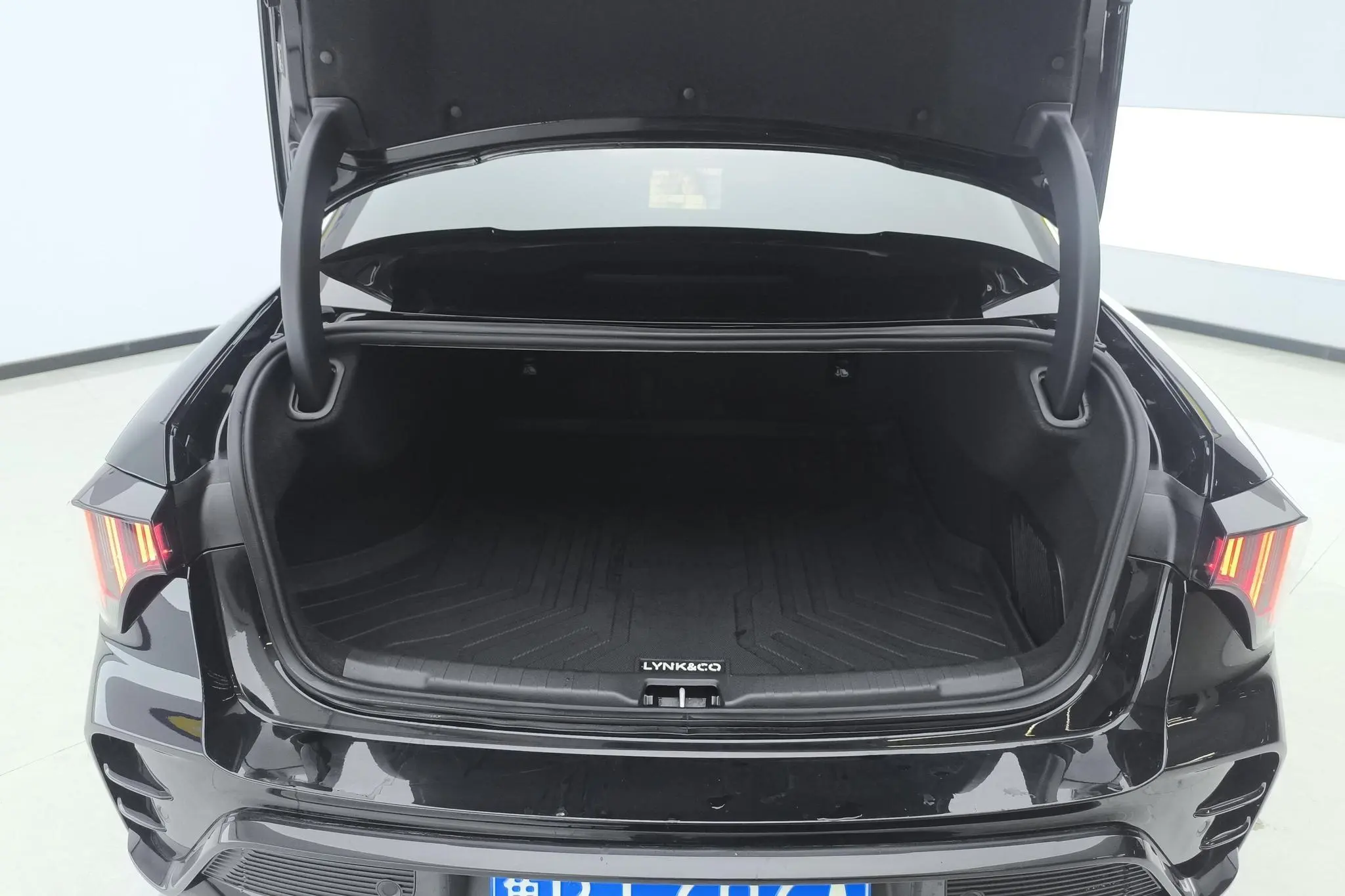 LYNK & CO Lynk 03 1.5TD DCT Jin Pro