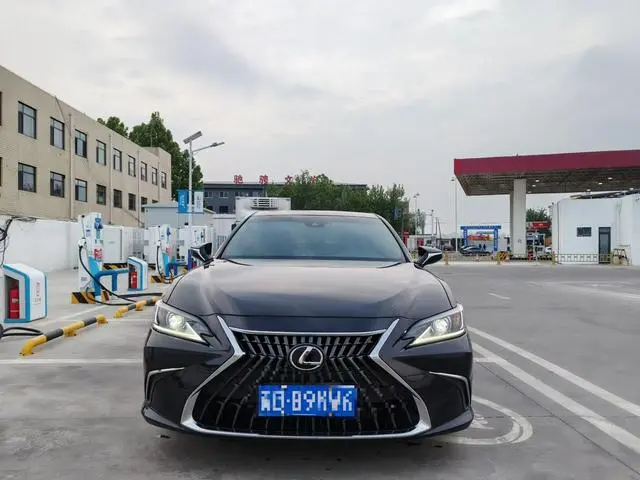 Lexus Lexus ES 200 Excellent Edition