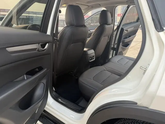 Mazda Mazda CX-5 2.0L automatic two-wheel drive Zhishang type