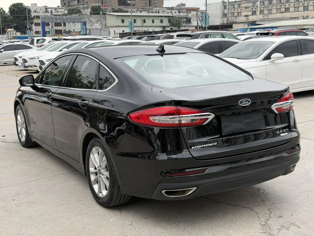 Ford Mondeo EcoBoost 180 Luxury