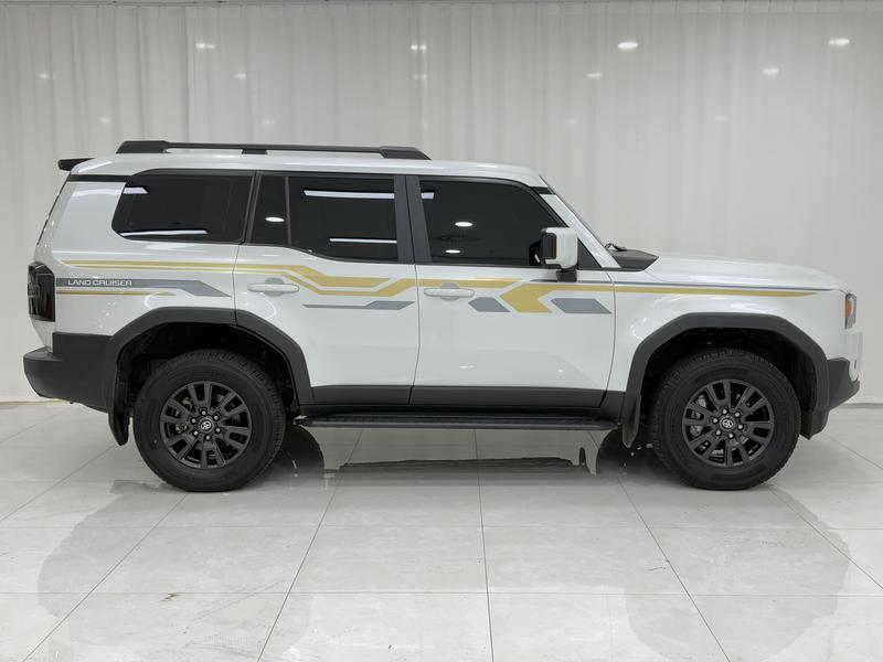 Toyota Prado 2024