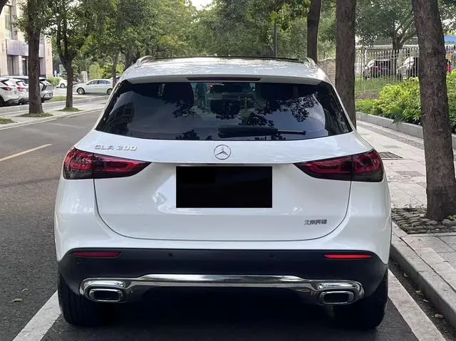 Mercedes-Benz Mercedes-Benz GLA GLA 200