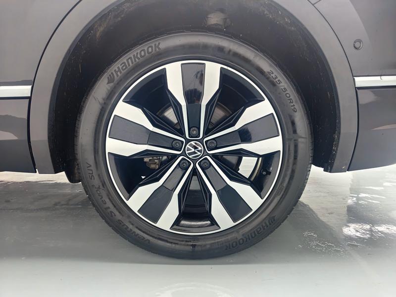 Volkswagen Tiguan L 2024
