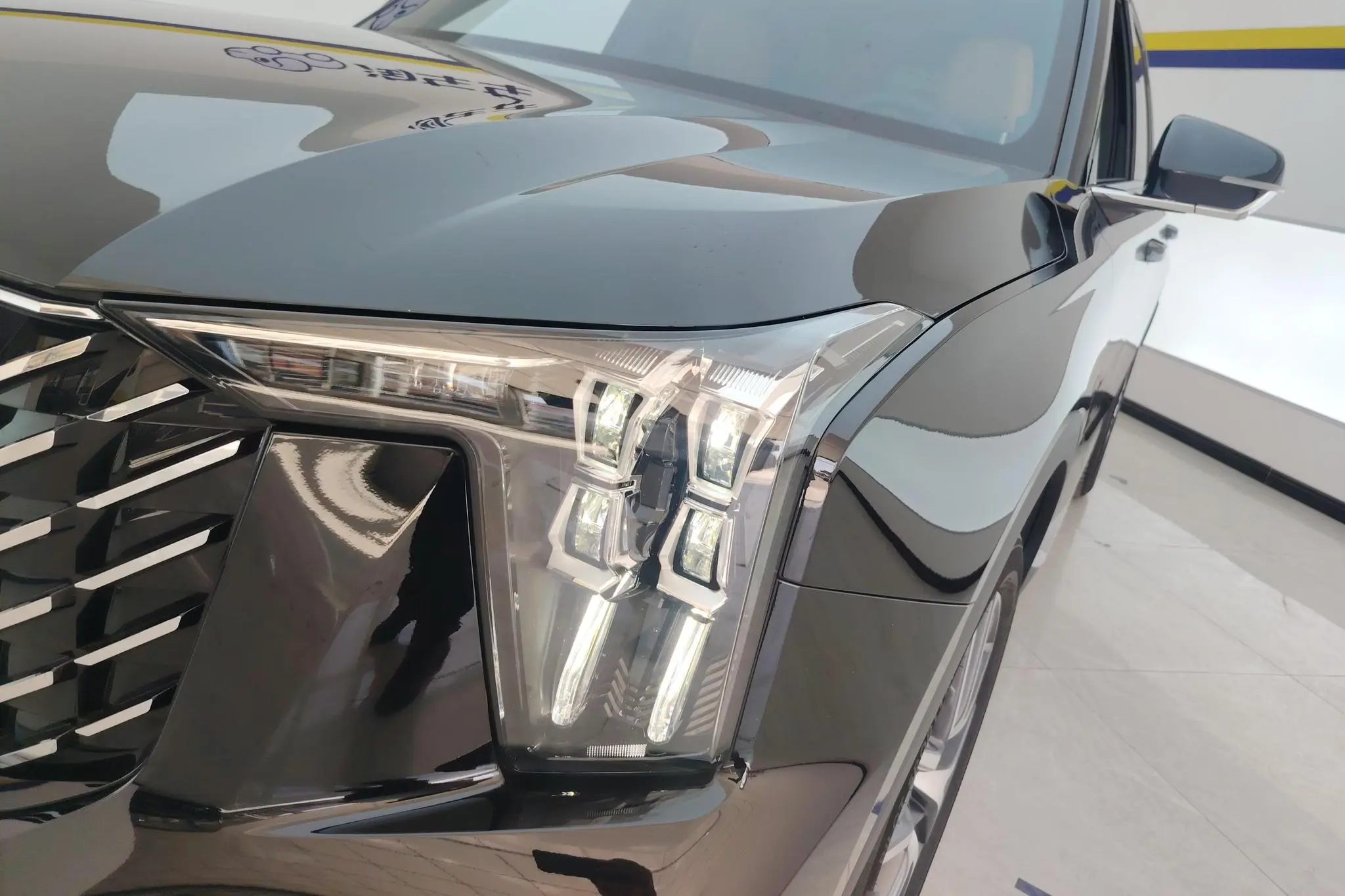 GAC Trumpchi GS8 Pilot Series 2.0 TGDI two-wheel drive Luxury Smart Edition