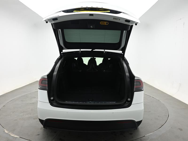 Tesla Model X 2016