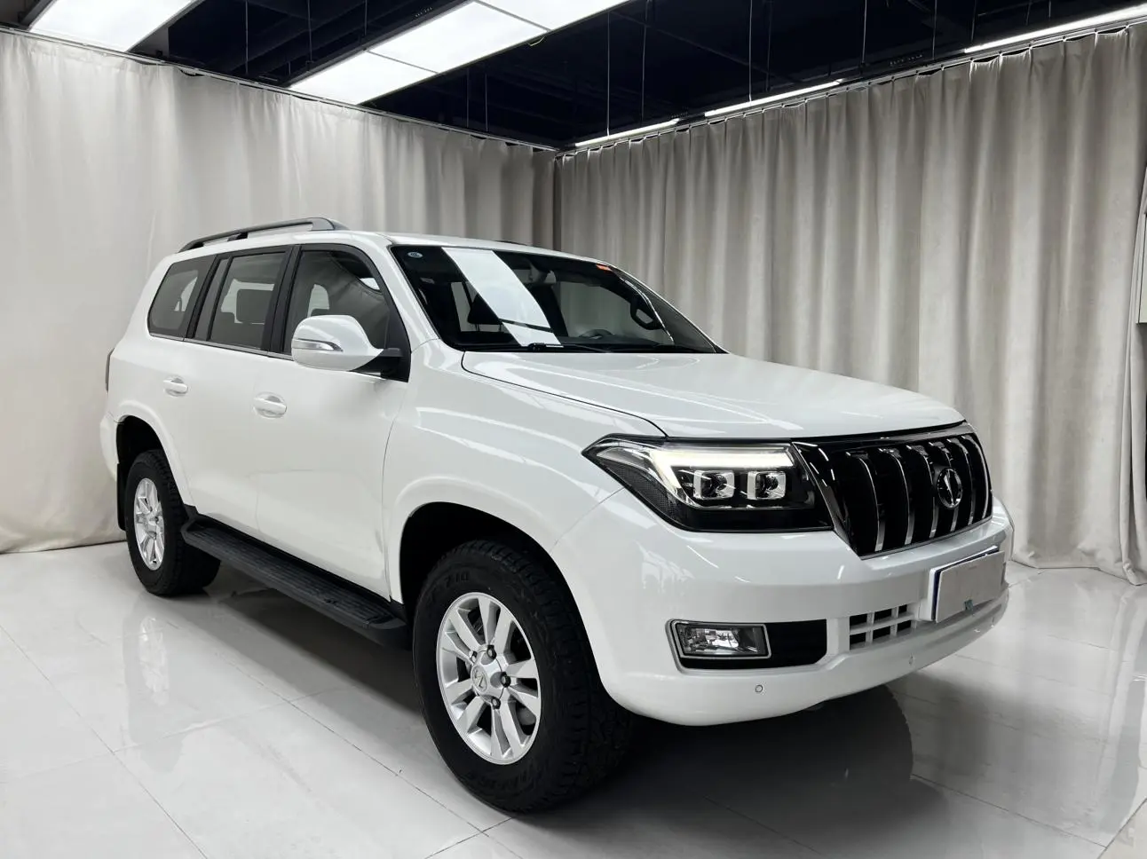 CHTC Hengtian L4600 4.6L V8 Pilot Version