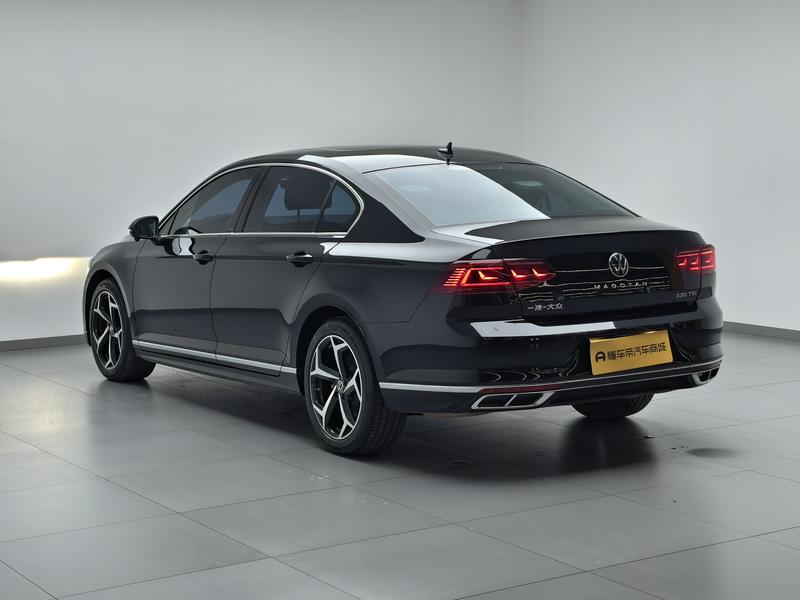 Volkswagen Magotan 2025