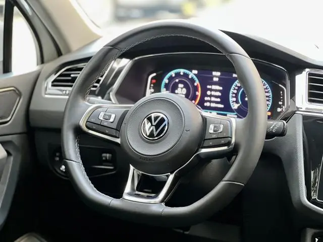 Volkswagen Tiguan L 330TSI automatic two-wheel drive R-Line Premium edition