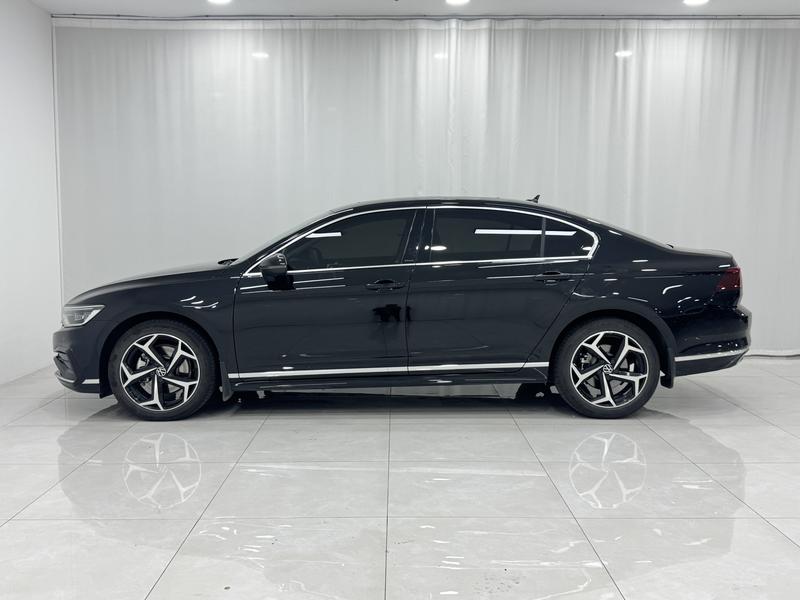 Volkswagen Magotan 2025
