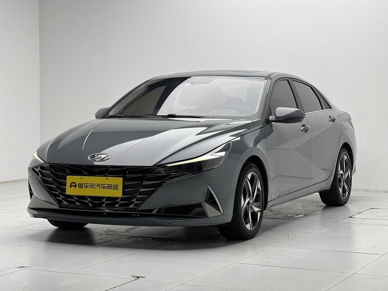 Hyundai Elantra 2022